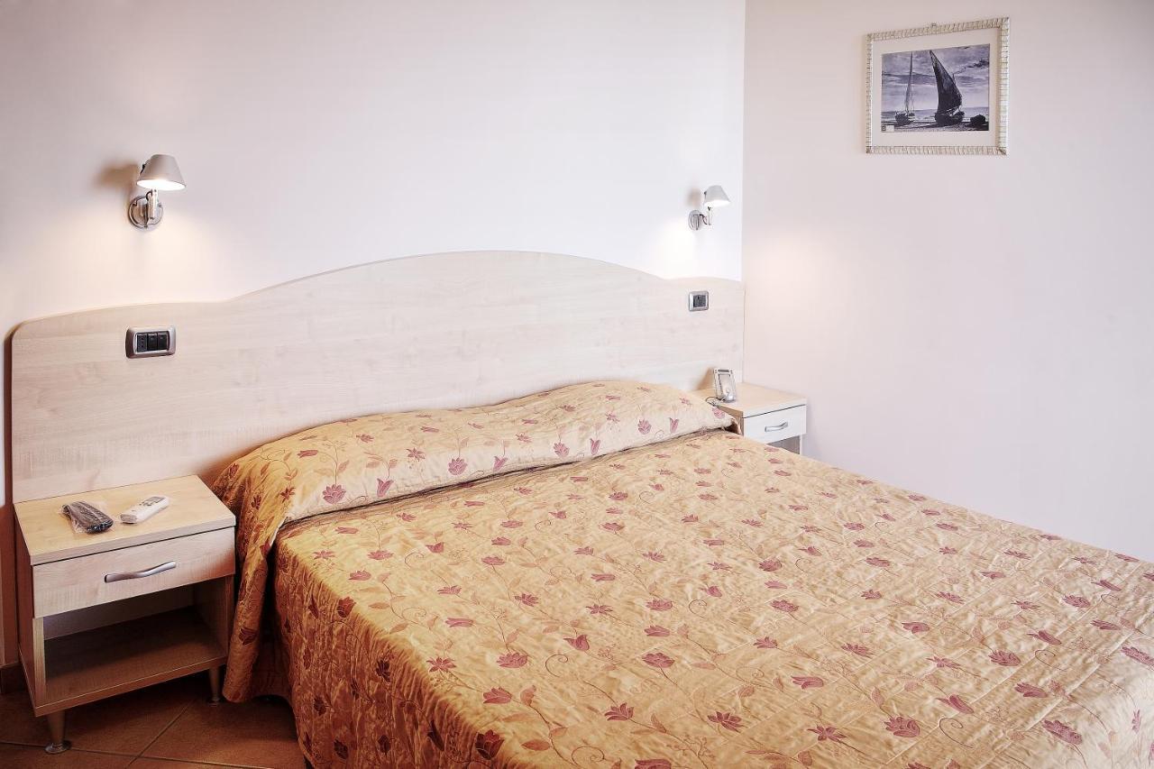 Hotel La Tartaruga Roseto Degli Abruzzi Extérieur photo