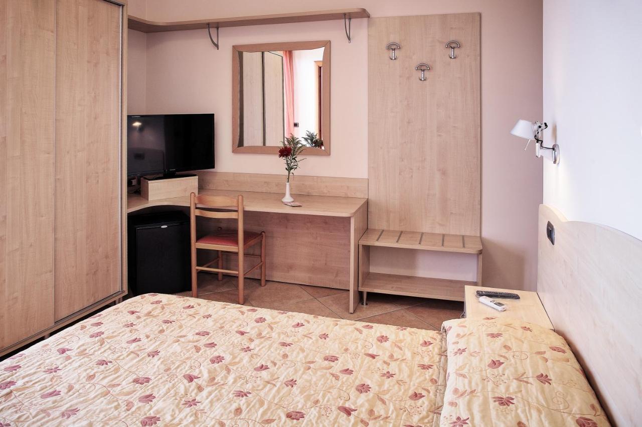 Hotel La Tartaruga Roseto Degli Abruzzi Extérieur photo
