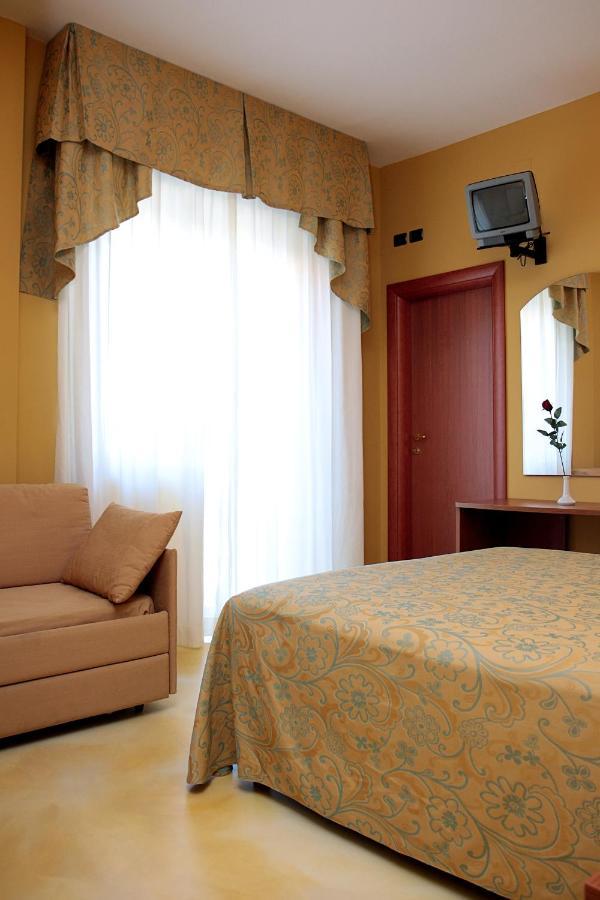 Hotel La Tartaruga Roseto Degli Abruzzi Extérieur photo