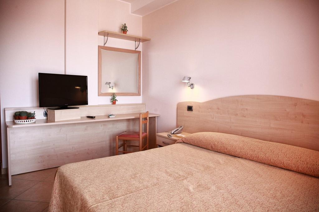 Hotel La Tartaruga Roseto Degli Abruzzi Extérieur photo