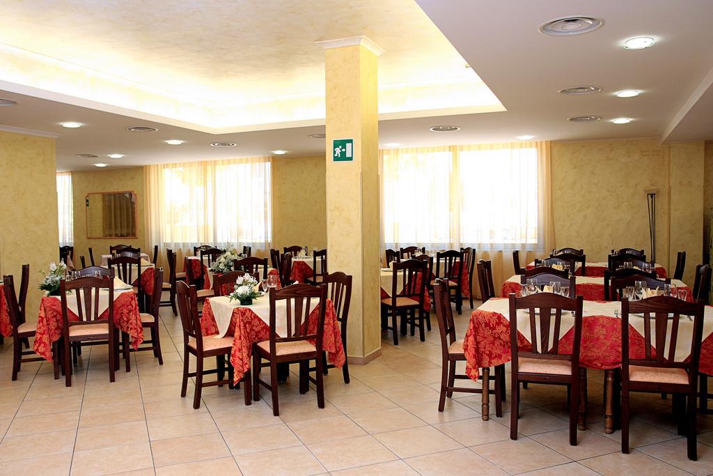 Hotel La Tartaruga Roseto Degli Abruzzi Extérieur photo