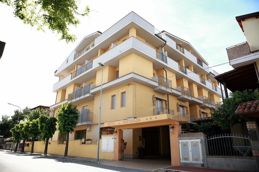 Hotel La Tartaruga Roseto Degli Abruzzi Extérieur photo